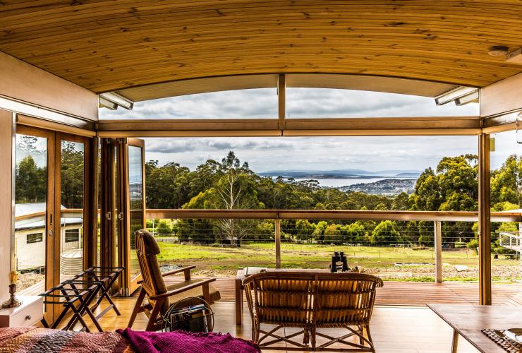 Quang cảnh bãi cỏ từ Hobart Hideaway Pods © Hobart Hideaway Pods Quang cảnh bãi cỏ từ Hobart Hideaway Pods © Hobart Hideaway Pods