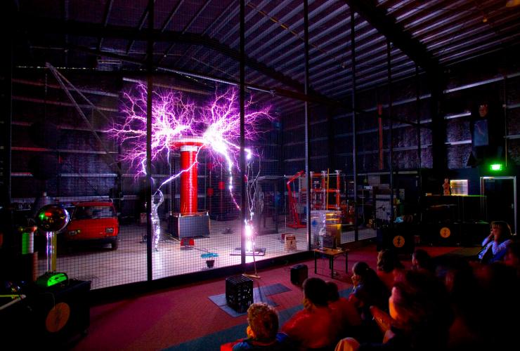 Chương trình Lightning Room tại Scienceworks Melbourne © Museums Victoria Chương trình Lightning Room tại Scienceworks Melbourne © Museums Victoria