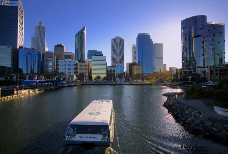 Phà, Elizabeth Quay, Perth, WA © Tourism Australia Phà, Elizabeth Quay, Perth, WA © Tourism Australia