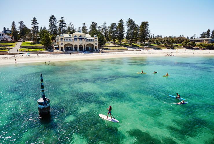Nhìn từ trên không của Bãi biển Cottesloe, Perth, WA © Tourism Western Australia Nhìn từ trên không của Bãi biển Cottesloe, Perth, WA © Tourism Western Australia