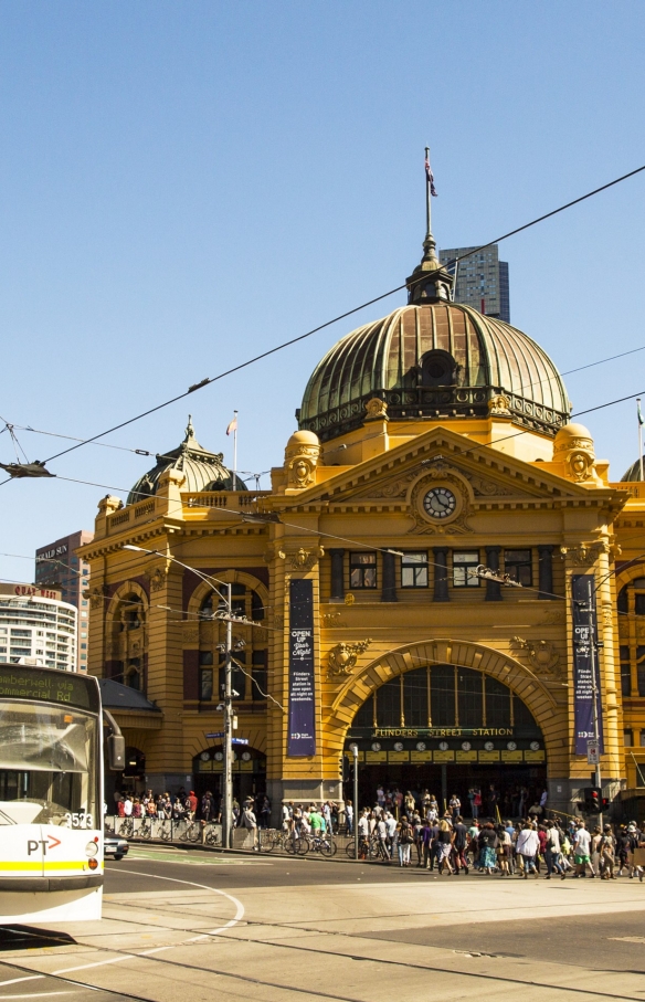 維多利亞（VIC）墨爾本費蓮達街火車站（Flinders Street Station）©Josie Withers攝影