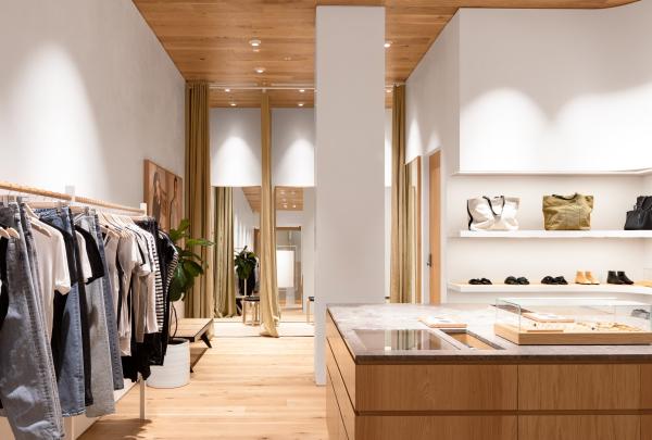 墨爾本百貨商場的Bassike店鋪©Bassike/Amelia Stanwix