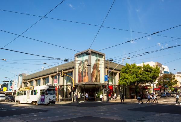 墨爾本教堂街的街景©維多利亞旅遊局