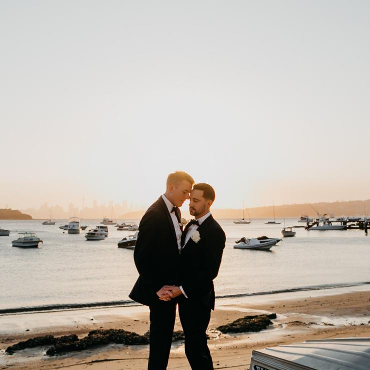 悉尼屈臣氏灣沙灘上的新婚者©Gui Jorge,Watsons Bay Hotel 悉尼屈臣氏灣沙灘上的新婚者©Gui Jorge,Watsons Bay Hotel