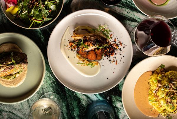 澳洲首都領地坎培拉的Monster Kitchen and Bar©Zachary Griffith