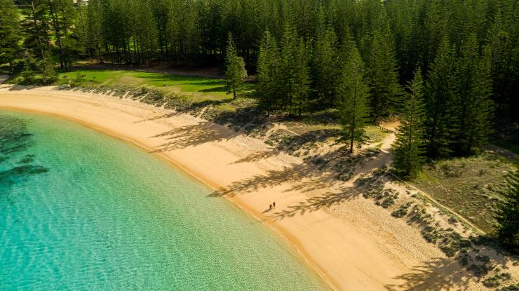 Emily Bay, Norfolk Island © Tourism Australia