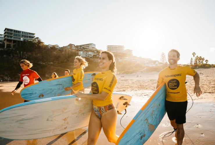 Manly Surf School, Sydney, New South Wales © Destination NSW