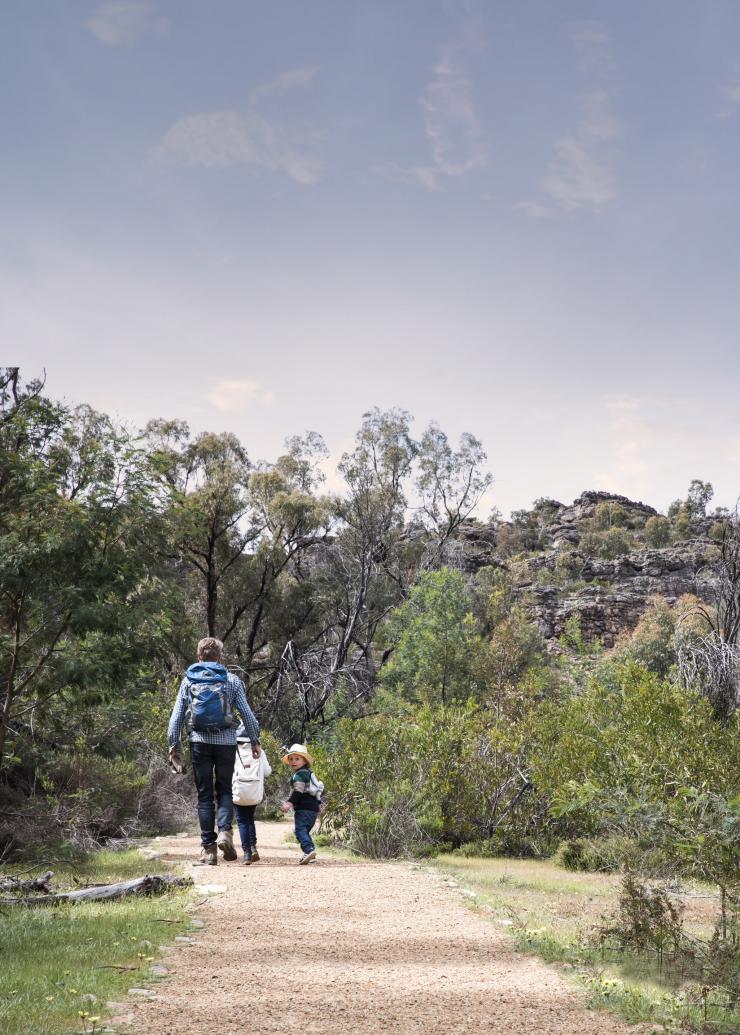 Hiking, Grampians, Victoria © Visit Victoria