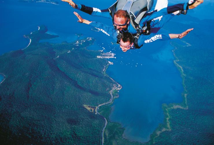 Skydiving, Airlie Beach, Whitsundays, QLD ©  Tourism and Events Queensland
