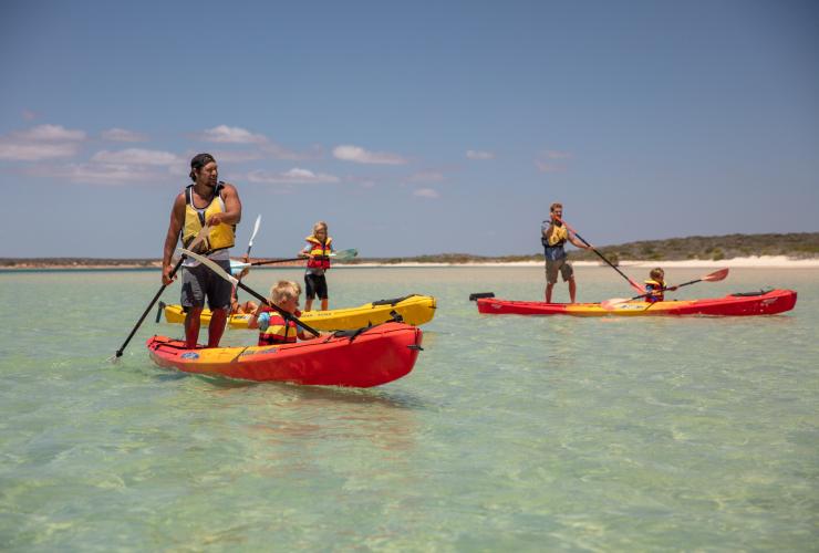Wula Gura Nyinda Eco Cultural Adventures, Coral Coast, Western Australia © Tourism Australia