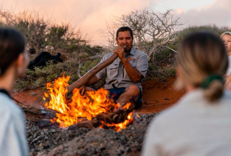 Wula Gura Nyinda Eco Cultural Adventures, Coral Coast, Western Australia © Tourism Australia