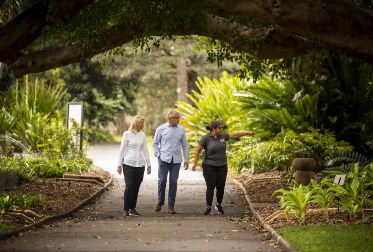 Aboriginal tours, The Royal Botanic Garden Sydney, New South Wales © Tourism Australia