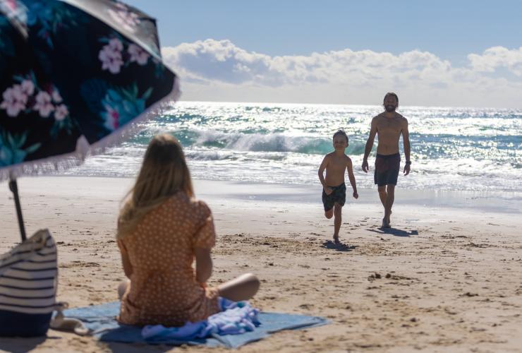 Currumbin Beach, Gold Coast, Queensland © Tourism Australia