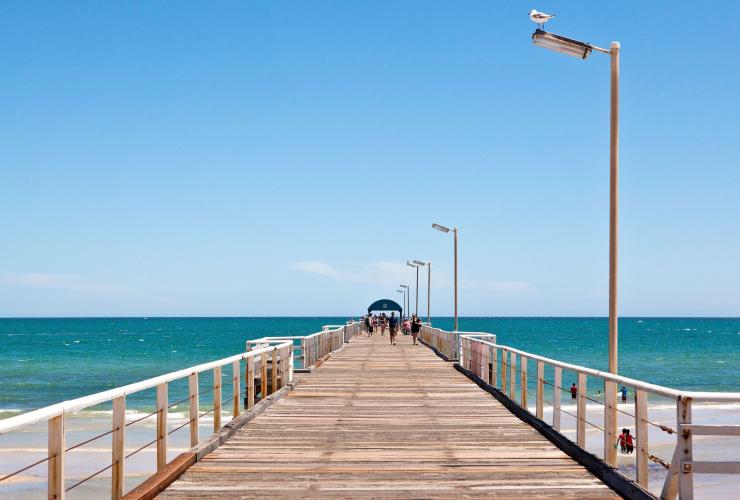 Henley Beach, Adelaide, South Australia © South Australian Tourism Commission