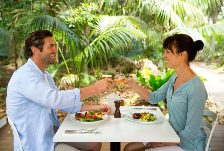 Pinetrees Lodge, Lord Howe Island, NSW © Destination NSW