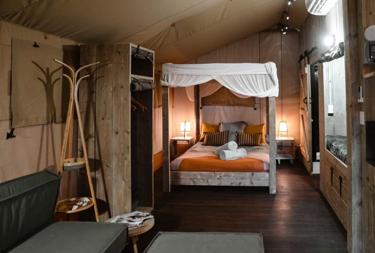 Interior of accommodation at Bullara Station with rustic chic decor at Ningaloo, Western Australia © Tourism Australia