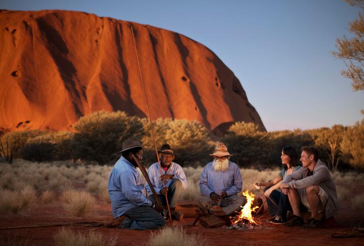 Uluru Aboriginal Tours, Uluru Kata Tjuta National Park, Northern Territory © Tourism Australia