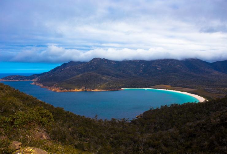 Wineglass Bay, Freycinet National Park, Tasmania © Tourism Australia