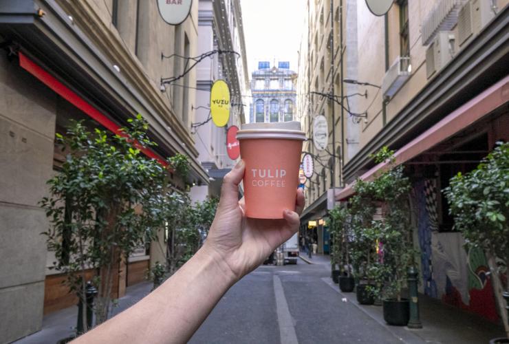 Walk Melbourne Tours, Tulip Coffee, Melbourne, Victoria © Tourism Australia