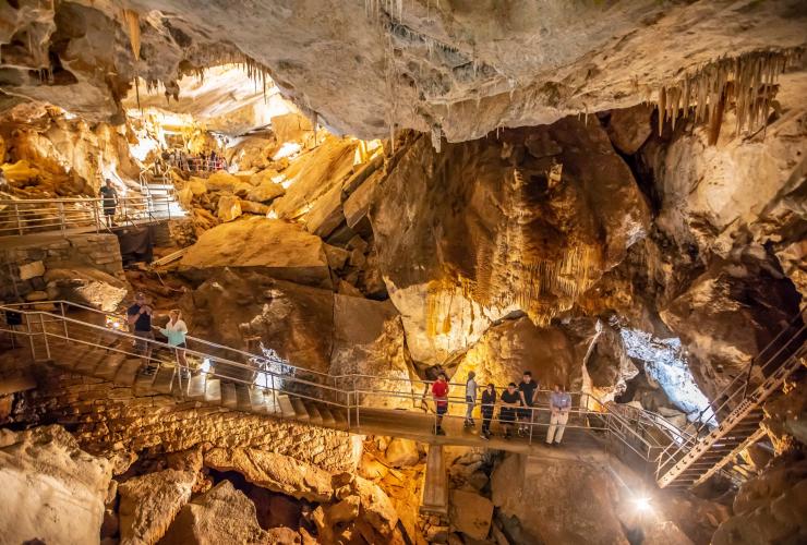 Jenolan Caves, Blue Mountains, New South Wales © Destination NSW