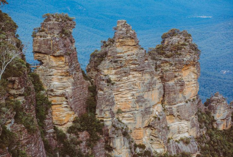 Three Sisters, Blue Mountains, New South Wales © Tourism Australia