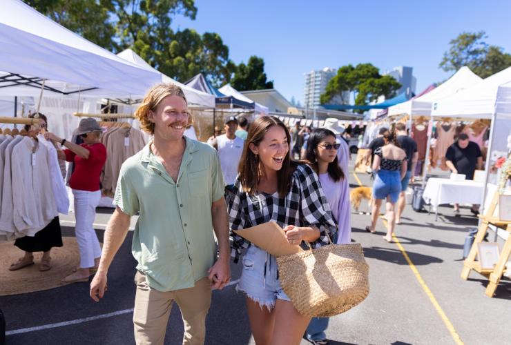 クイーンズランド州、ゴールド・コースト、ビレッジ・マーケット © Tourism and Events Queensland