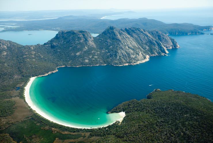 タスマニア州、フレシネ国立公園、ワイングラス・ベイ © Tourism Tasmania/Chris Bray Photography