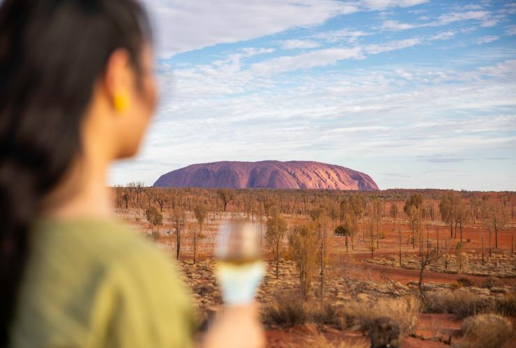 ノーザンテリトリー、ウルル、サウンズ・オブ・サイレンス © Tourism NT/Helen Orr