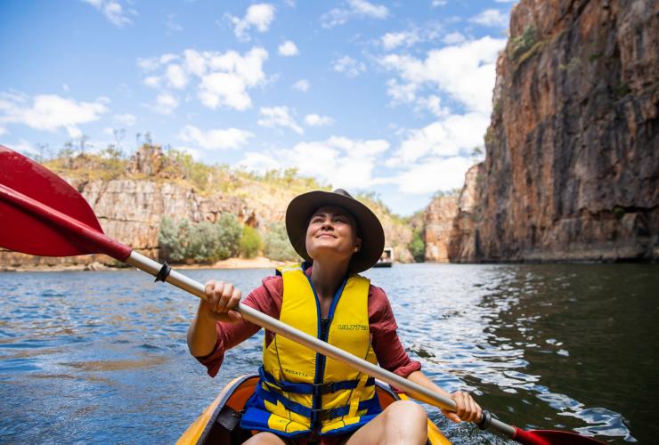 ノーザンテリトリー、ニトミルク、カヌー © Tourism NT/Helen Orr