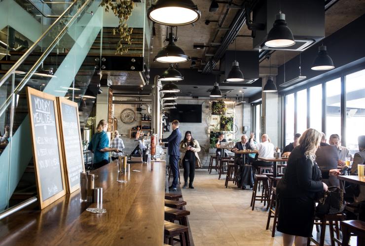 澳洲首都領地坎培拉布拉登的BentSpoke Brewing Co啤酒廠©坎培拉旅遊局
