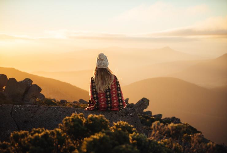 塔斯曼尼亞（Tasmania）荷伯特（Hobart）的威靈頓山（kunanyi/Mt Wellington）山頂©Emilie Ristevski