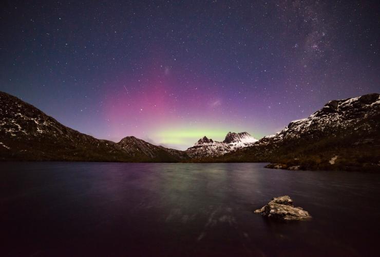 塔斯曼尼亞搖籃山（Cradle Mountain）的南極光©Pierre Destribats