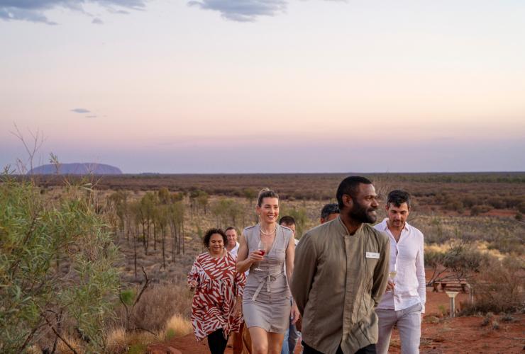 北領地（Northern Territory）烏魯魯-卡塔丘塔國家公園（Uluru-Kata Tjuta National Park）的塔里維魯餐廳©澳洲旅遊局