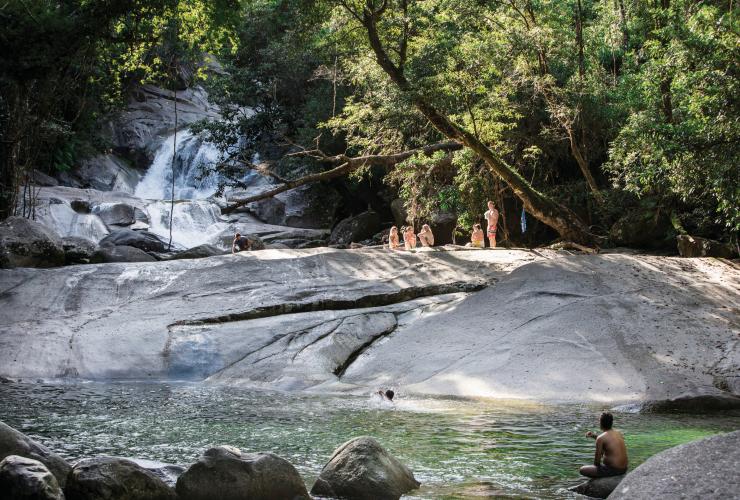 昆士蘭州（Queensland）臥如龍國家公園（Wooroonooran National Park）的約瑟芬瀑布（Josephine Falls）©Lovegreen Photography