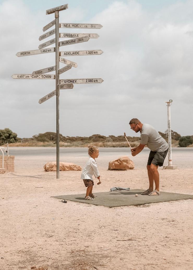 南澳州納拉伯（Nullarbor）的Nullarbor Links Golf©Carly Kruger